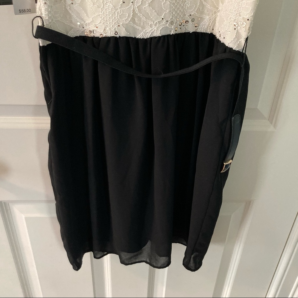 NEW Iz Byer California Sleeveless Lace Top… - Picture 9 of 14
